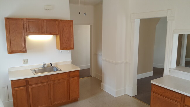 Foto del edificio - 3113 N Bartlett Ave - Upper