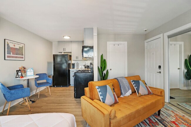 Foto del edificio - 4903 Spencer Ave