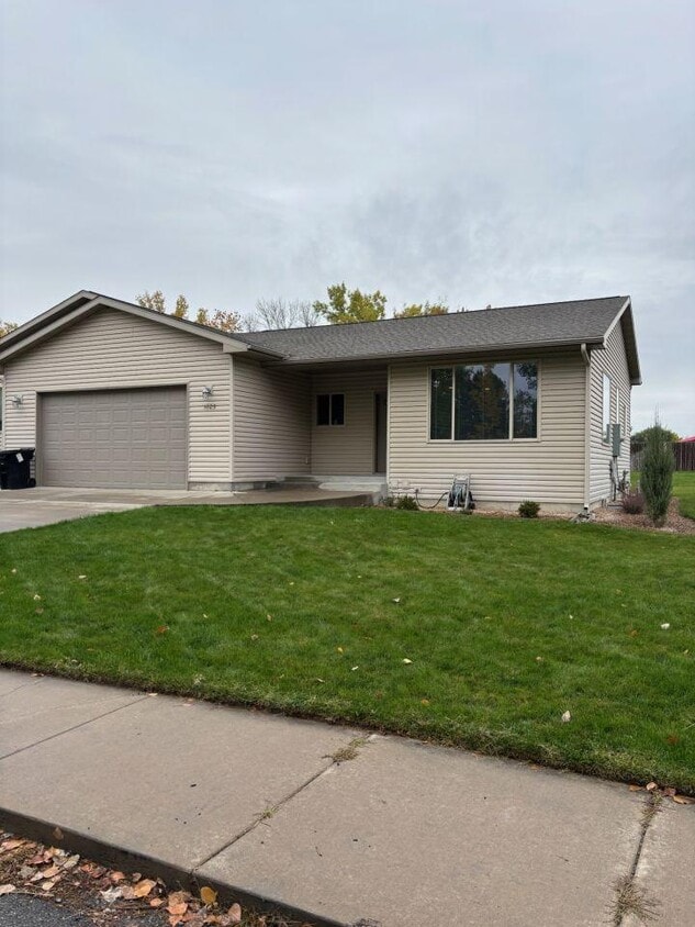 Foto principal - 3 bedroom in Billings MT 59105