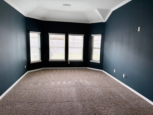 Building Photo - 2010 Silver Moon Dr