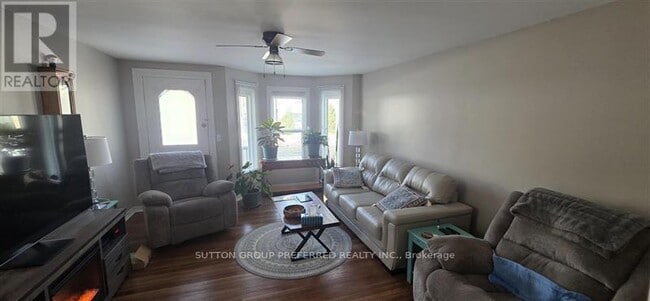 Building Photo - 69 Alma St