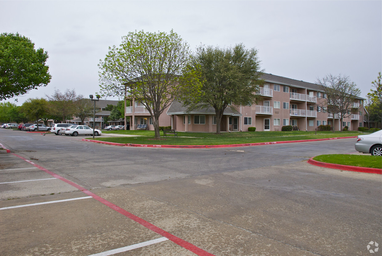 Primary Photo - The Bentley - Senior Living