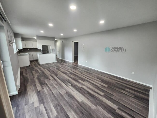 Foto del edificio - 12421 E Riverside Ave