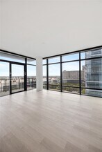 Building Photo - 808 Crawford St