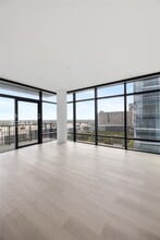 Building Photo - 808 Crawford St