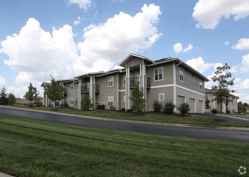 The Manor Homes of Eagle Glen Rentals Raymore, MO