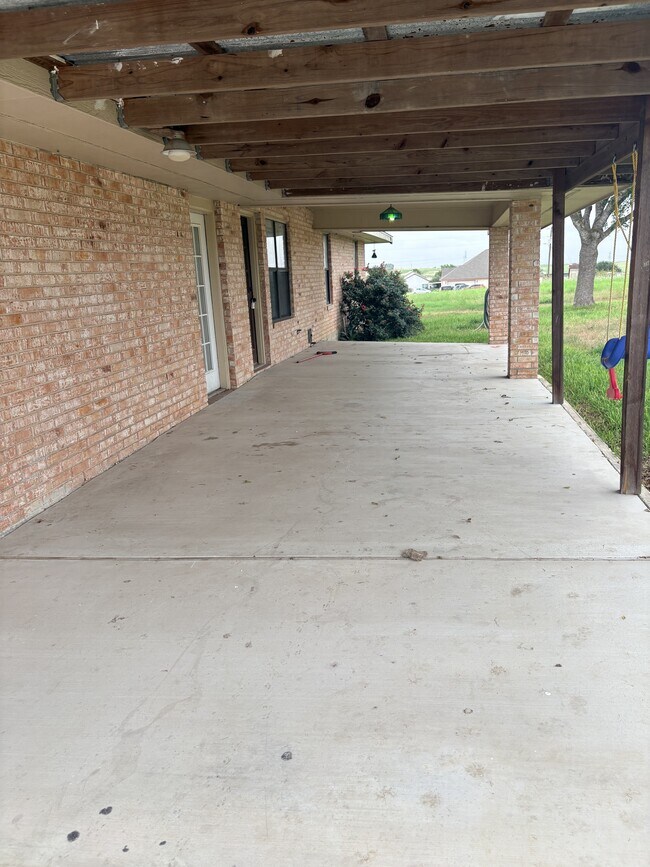 Foto del edificio - 315 Partnership Rd