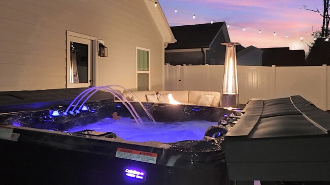 Building Photo - 628 Herms Ave