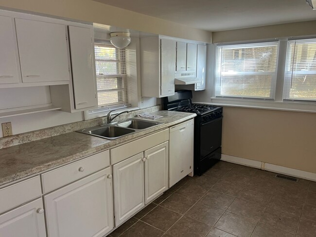 Foto del edificio - 929 Greenbrier Rd