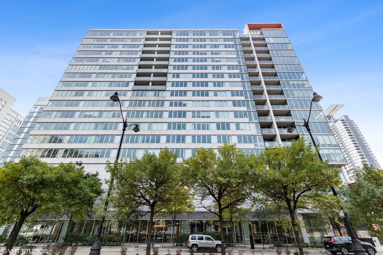 Primary Photo - 659 W Randolph St