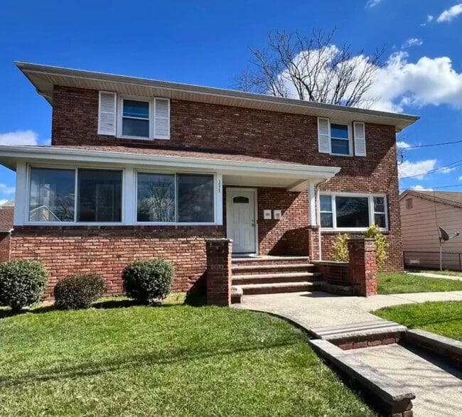 1575 Lenox Pl 2nd Fl Unit - 1575 Lenox Pl