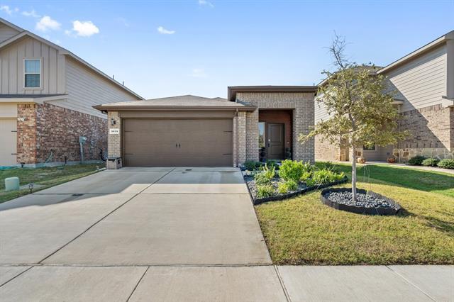 Primary Photo - 1074 Old Oaks Dr
