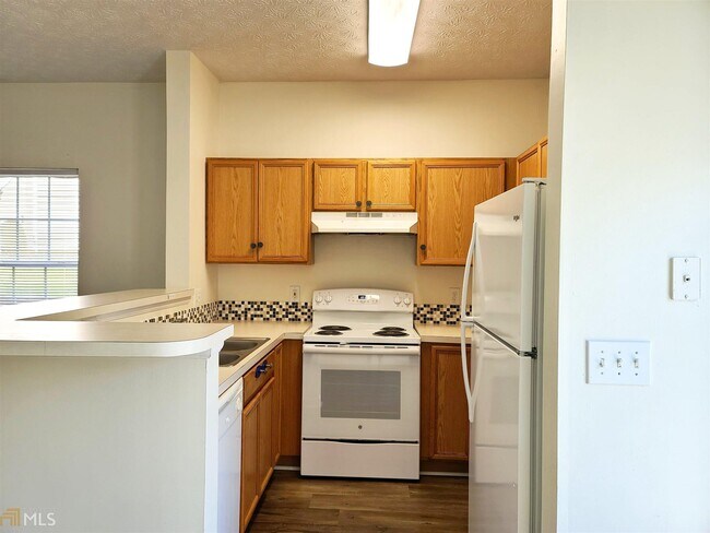 Foto del edificio - 6084 Camden Forrest Dr