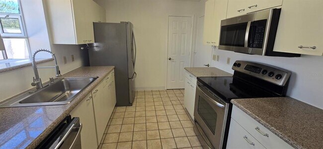 Foto del edificio - 628 Dominguez Dr