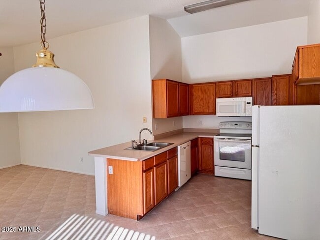 Foto del edificio - 8330 W Baxter Dr