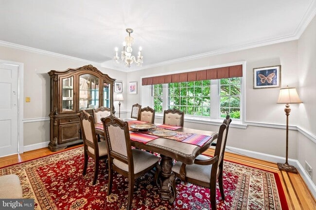 Building Photo - 5113 N Charles St