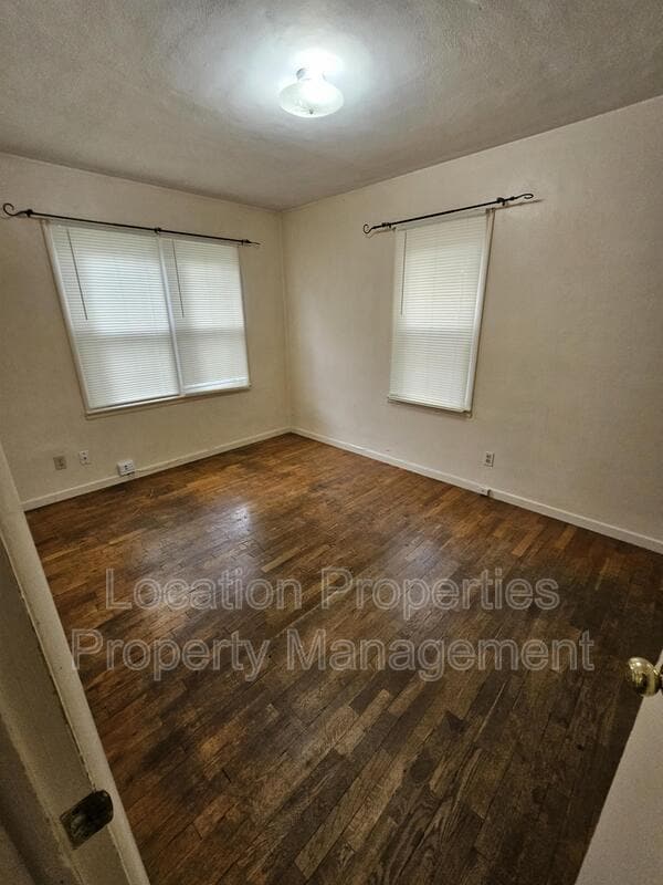 Foto del edificio - 1016 Maine St