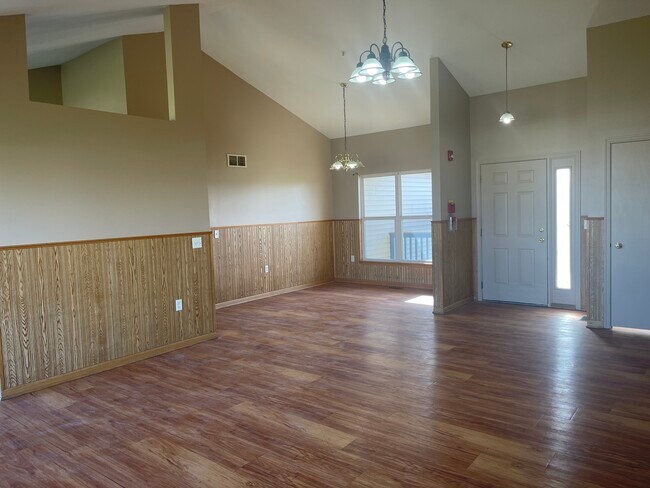 Building Photo - 1111 Depot St