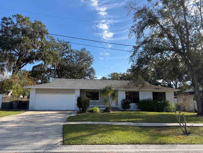 Building Photo - 575 Lake McCoy Dr