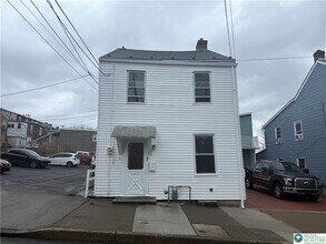Building Photo - 27 W Allen St