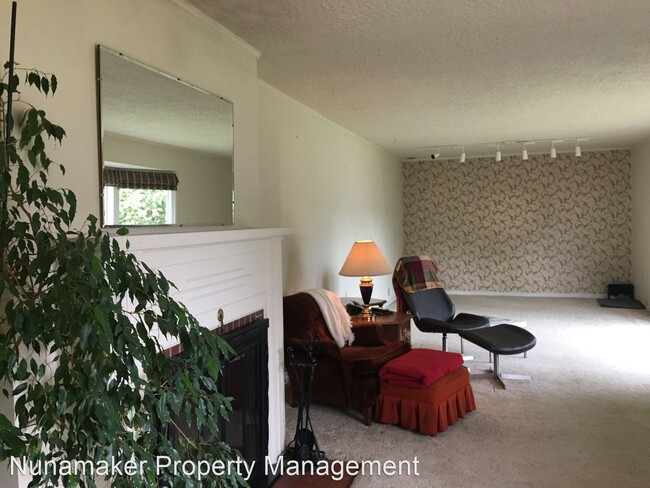 Foto del edificio - 3 br, 2 bath House - 201 Montello Avenue