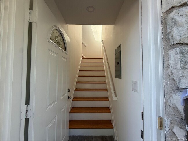 Building Photo - 57 Dunwood Rd