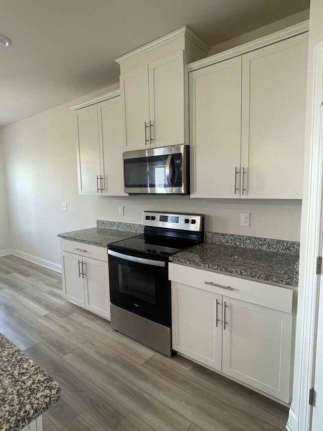 Building Photo - 1520 Henderson Pt Aly