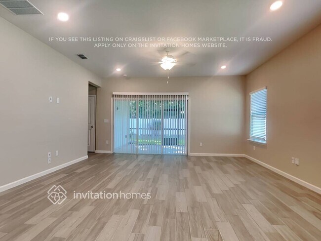 Foto del edificio - 11238 Oyster Creek Rd