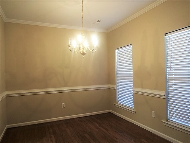 Building Photo - 207 Groton Court