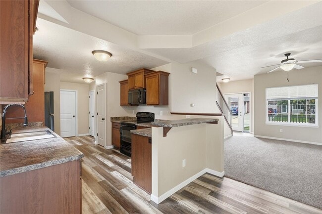 Photo - 1694 Burr Dr (North Liberty, IA) Apartment