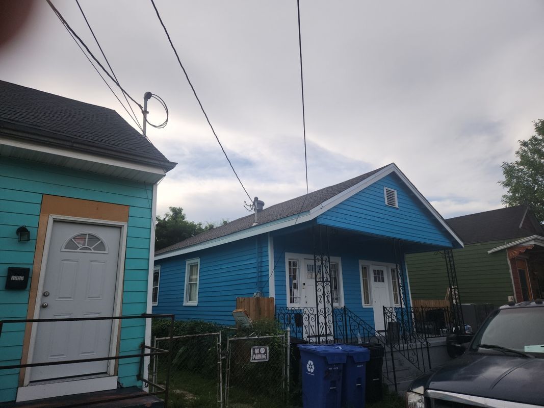 Building Photo - 1725 Mandeville St