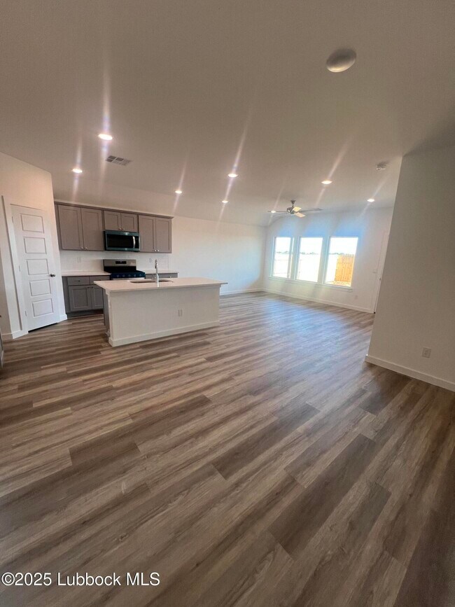Foto del edificio - 617 E 14th St