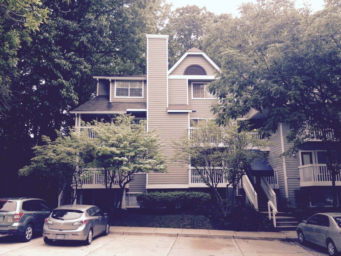 10705 Hampton Mill Ter Unit 120, North Bethesda, MD 20852 Condo for