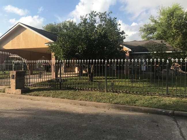 Foto del edificio - 1018 Fruitvale Dr