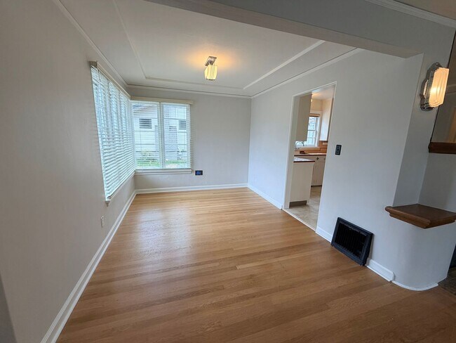 Foto del edificio - 2Bed/1.5 Bath Hawthorne District Bungalow