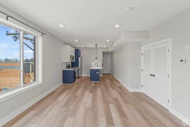 Building Photo - 2413 Frankford Ave