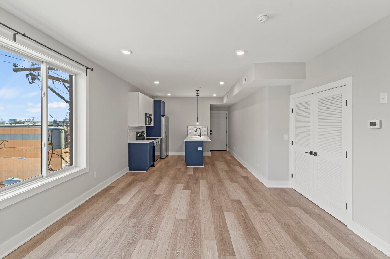 Foto principal - 2413 Frankford Ave