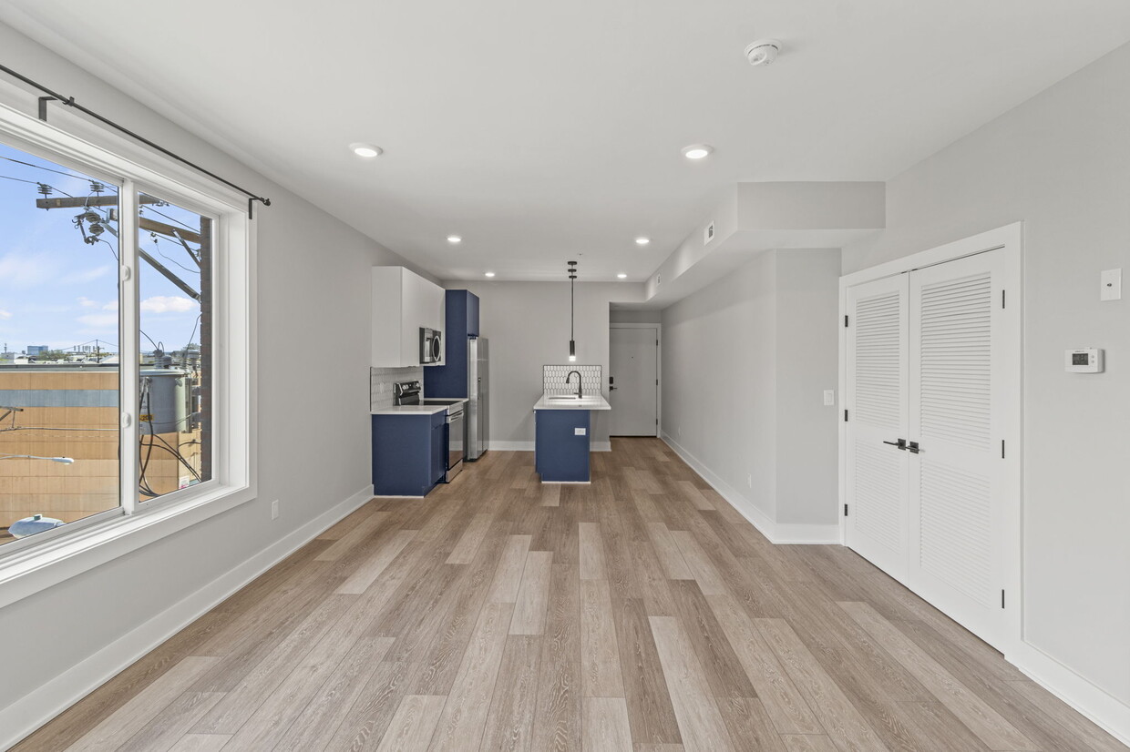 Primary Photo - 2413 Frankford Ave