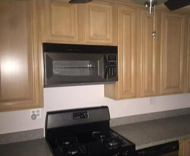 Building Photo - 3 Bedroom 2.5 SemiDetached Home