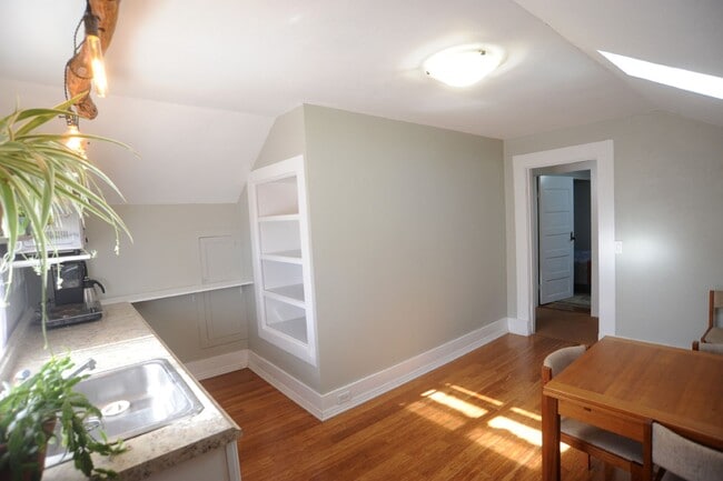 Foto del edificio - 1745 3rd St