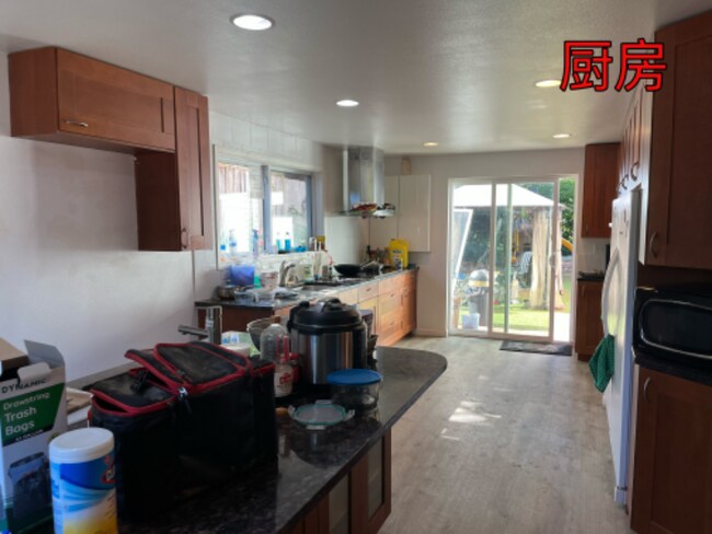 Foto del edificio - 3828 136th Pl SE
