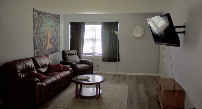 Foto del edificio - 5326 E Whiteway Dr