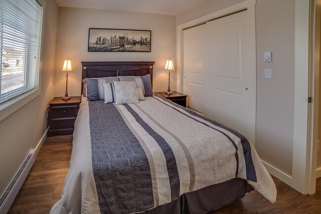 Photo du bâtiment - 1617-1688 88 Ave