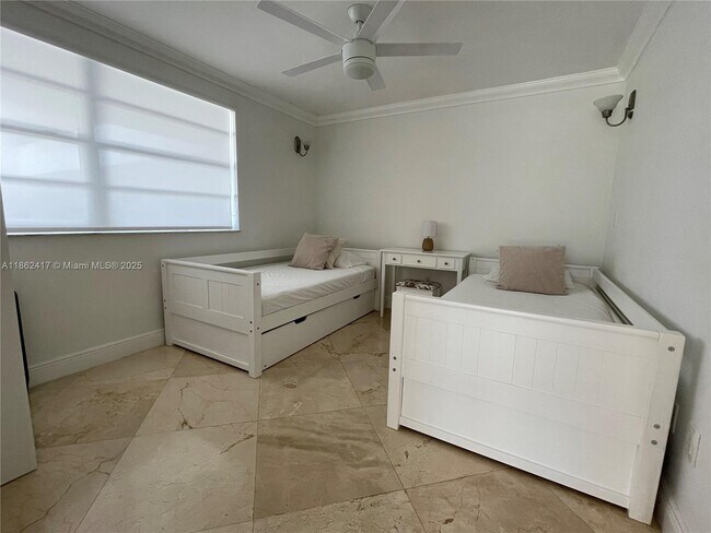 Building Photo - 177 Ocean Ln Dr