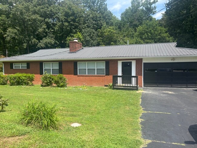 Building Photo - 5706 Briercliff Rd