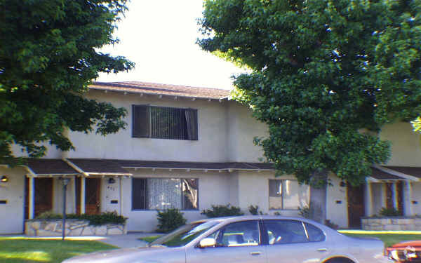 Building Photo - 467-475 W Front St