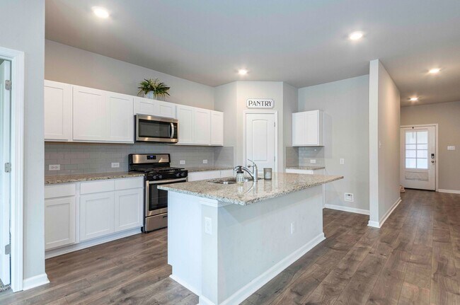 Foto del edificio - 4 bedroom home for rent in Youngsville