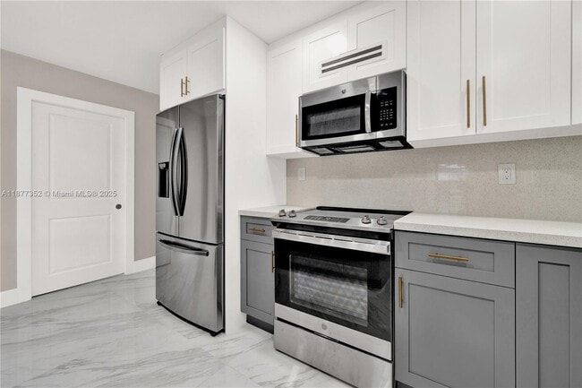 Foto del edificio - 951 W 30th St