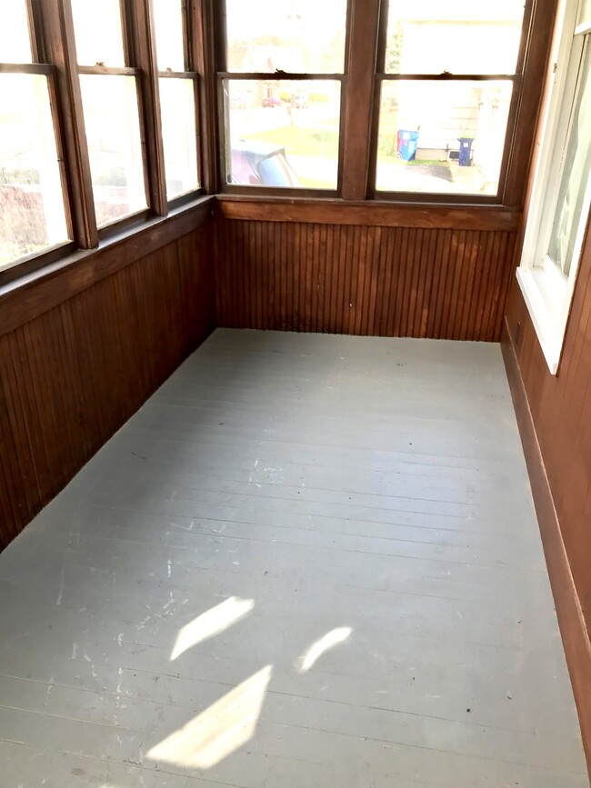 Shared porch - 583 Ridge Rd