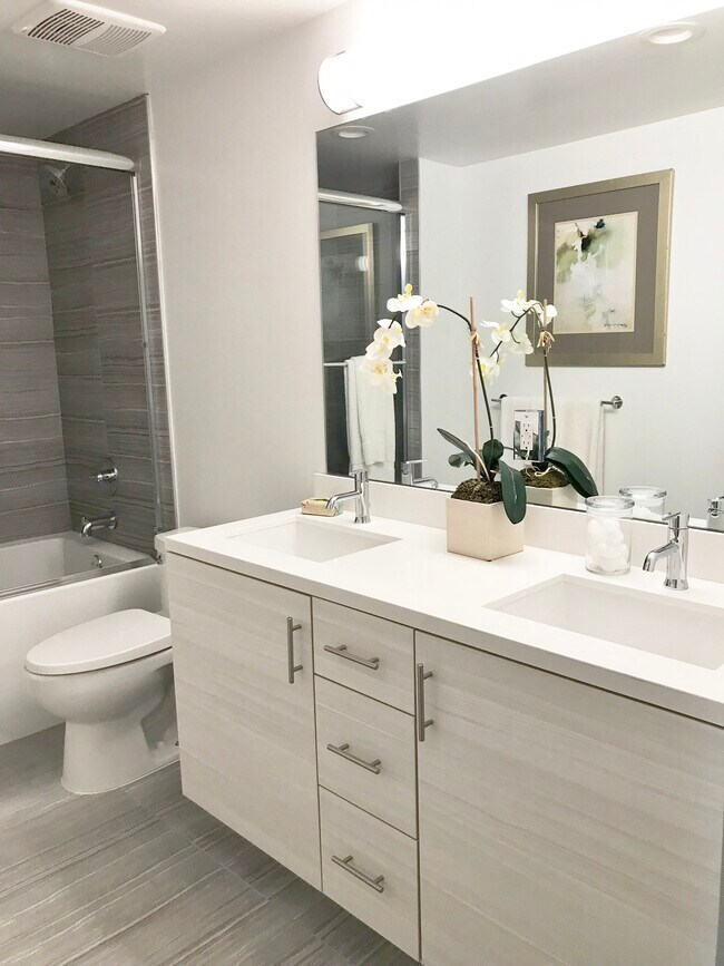 Interior Photo - Lido Apartments - 4025 Grandview